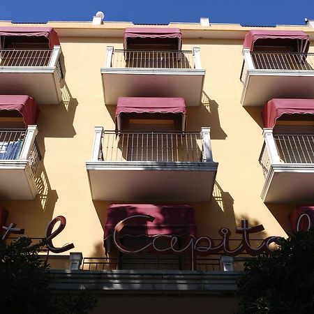 Hotel Capitol Ріміні Екстер'єр фото
