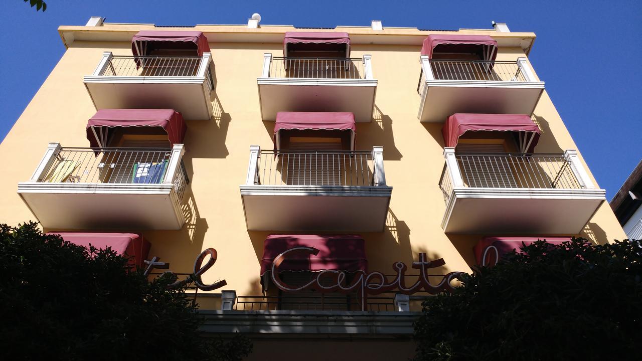 Hotel Capitol Ріміні Екстер'єр фото