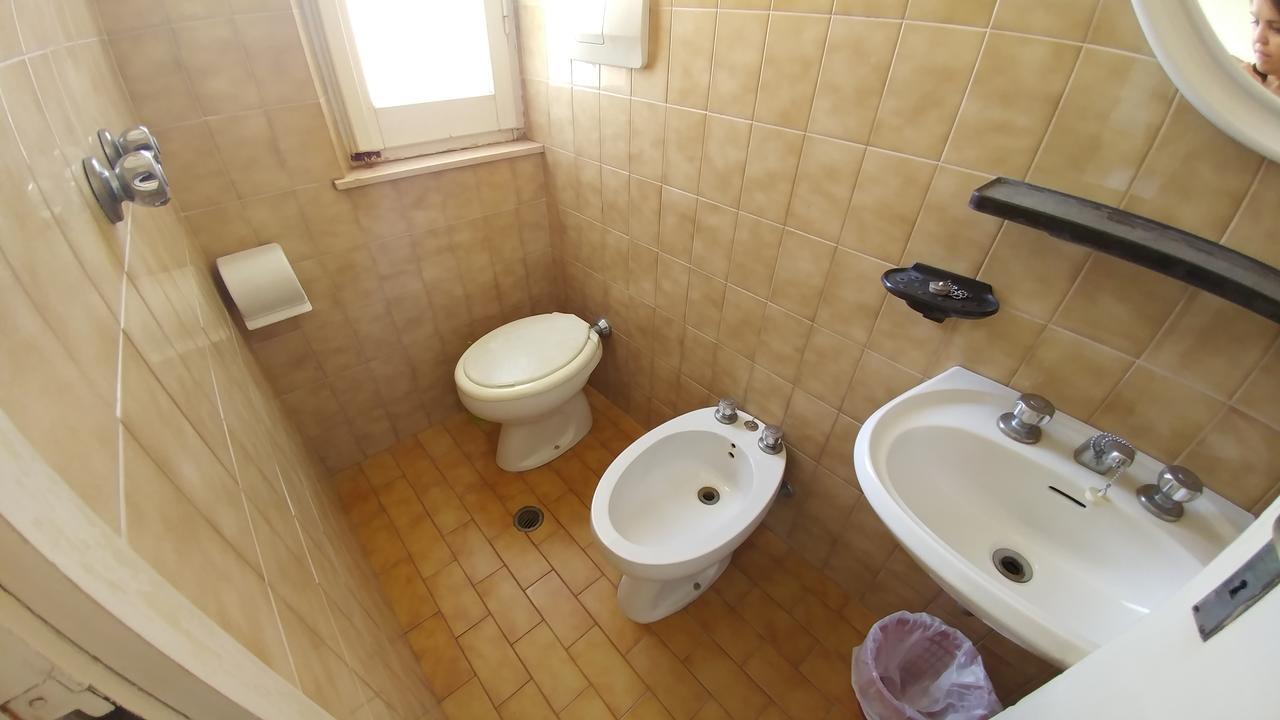 Hotel Capitol Ріміні Екстер'єр фото